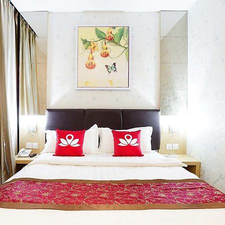 Cardinal Lucky Star Hotel Batam Extérieur photo