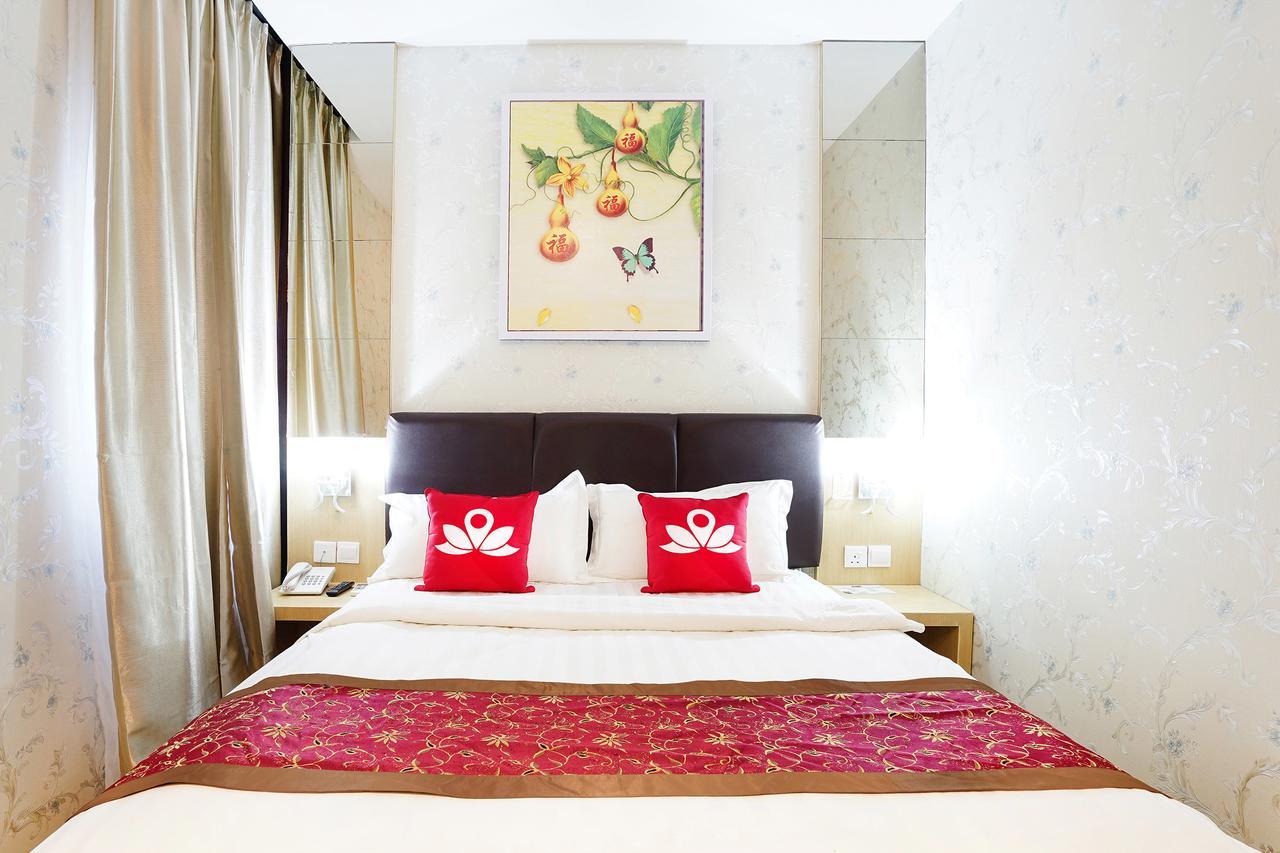 Cardinal Lucky Star Hotel Batam Extérieur photo