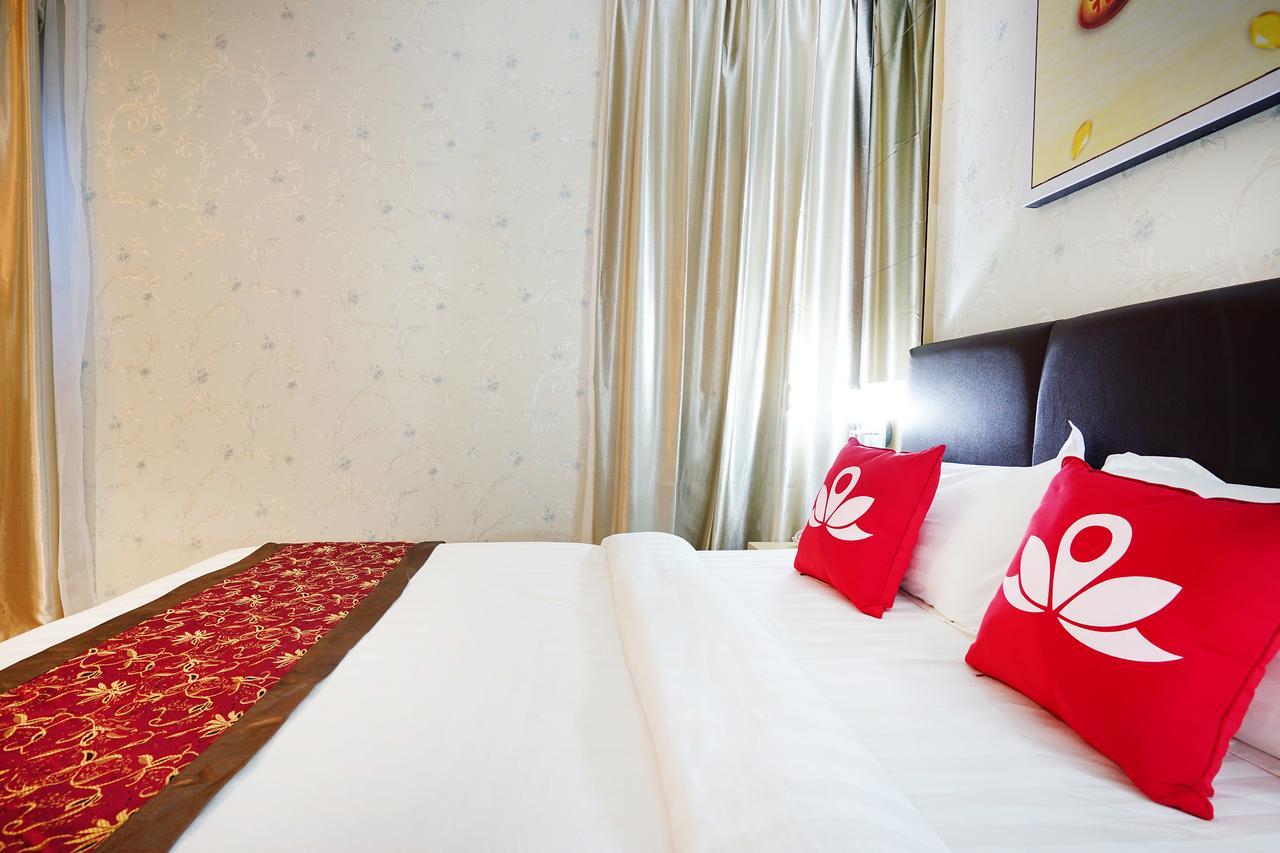 Cardinal Lucky Star Hotel Batam Extérieur photo