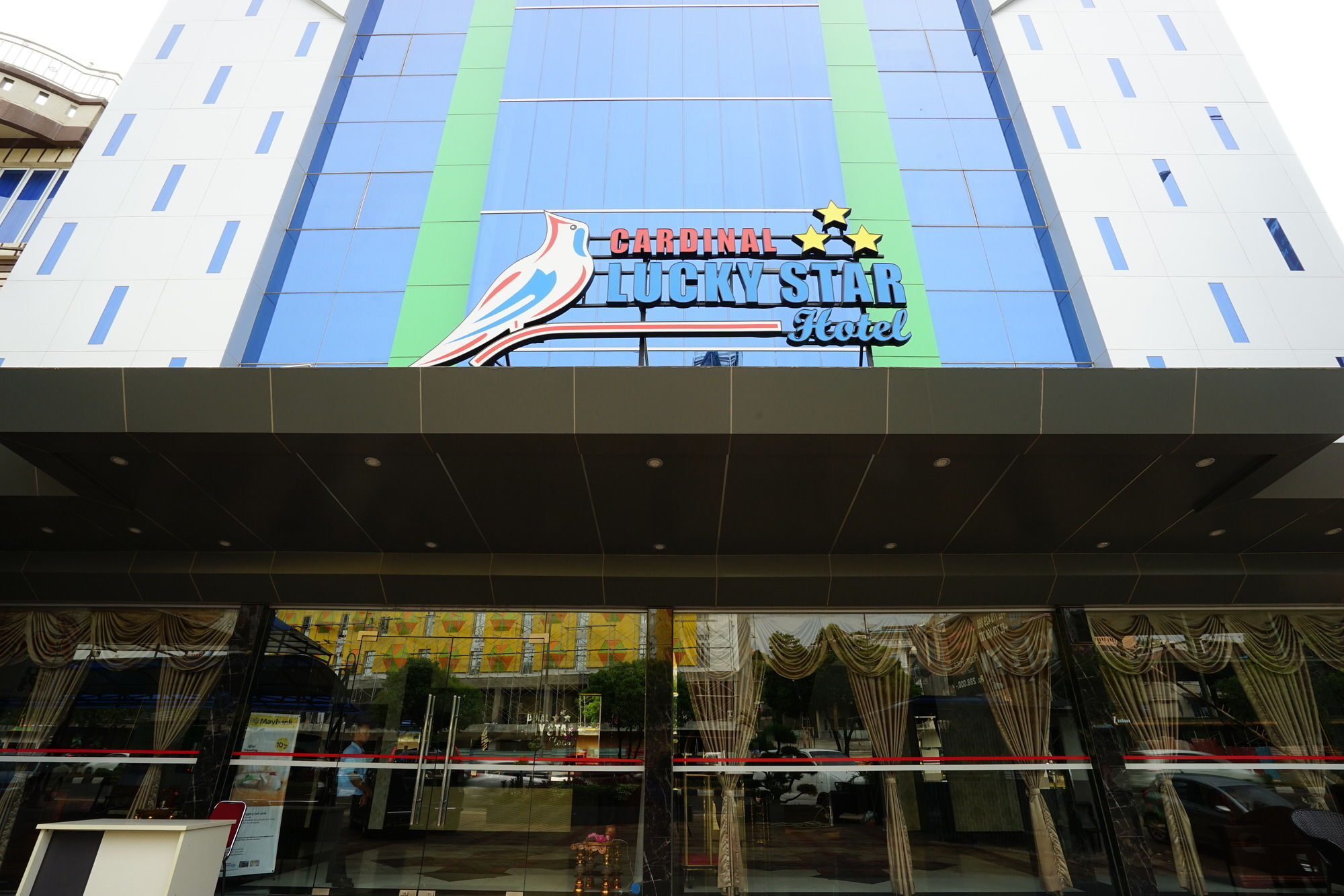 Cardinal Lucky Star Hotel Batam Extérieur photo