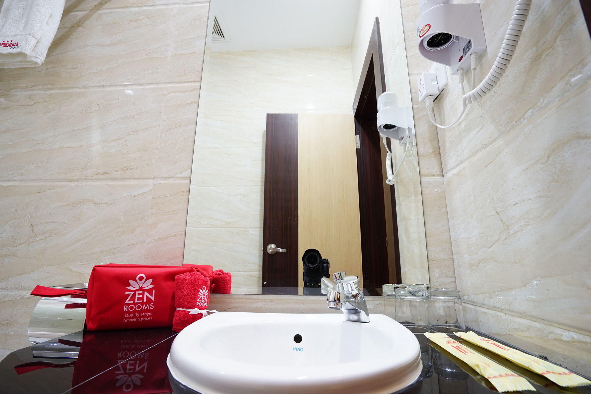 Cardinal Lucky Star Hotel Batam Extérieur photo